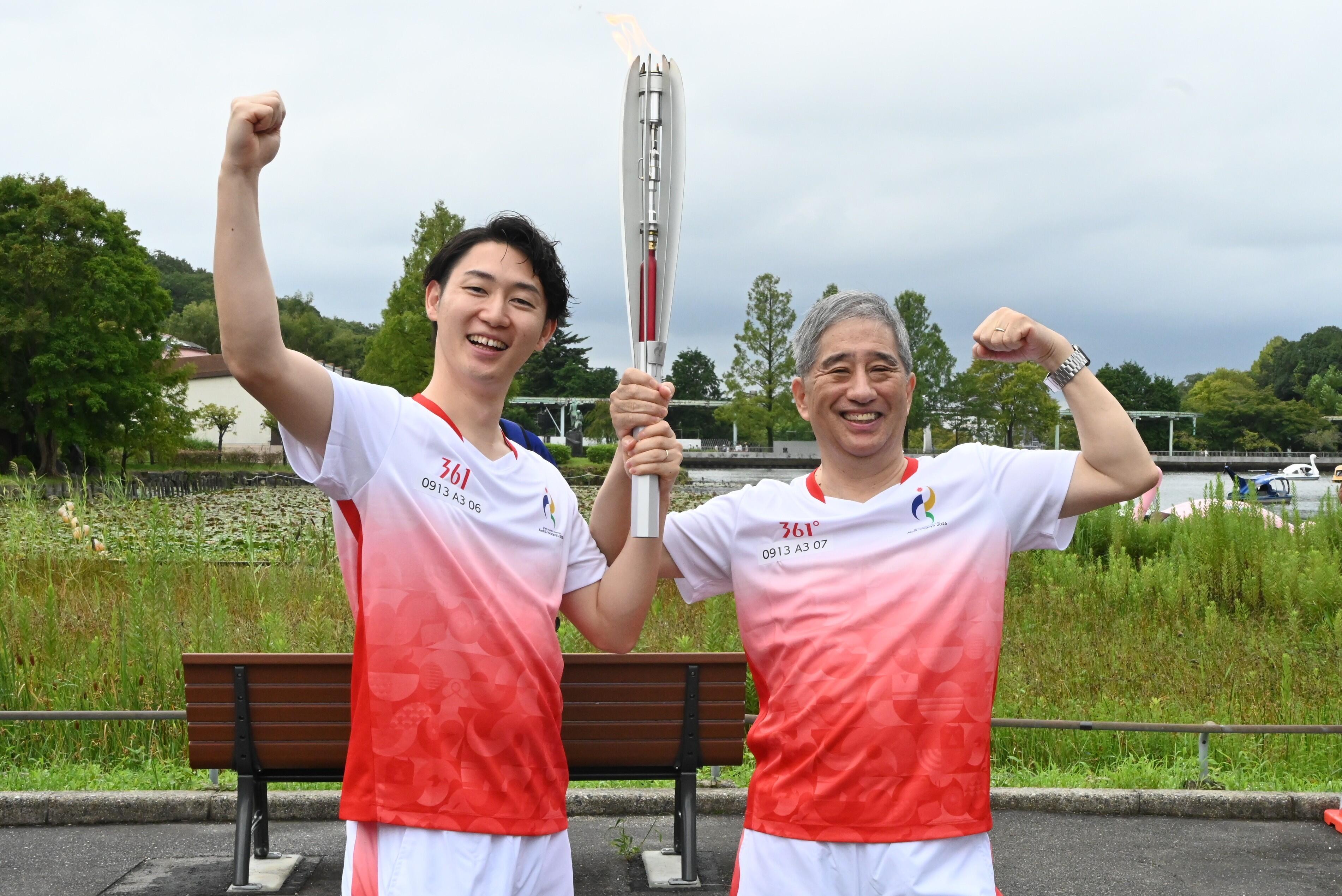 asia_torchrelay2.JPG