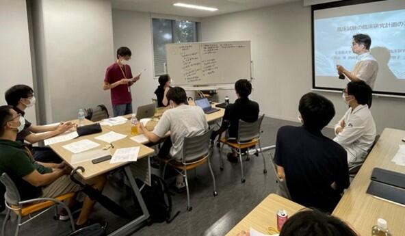 ★CRE Lecture Scene.jpg