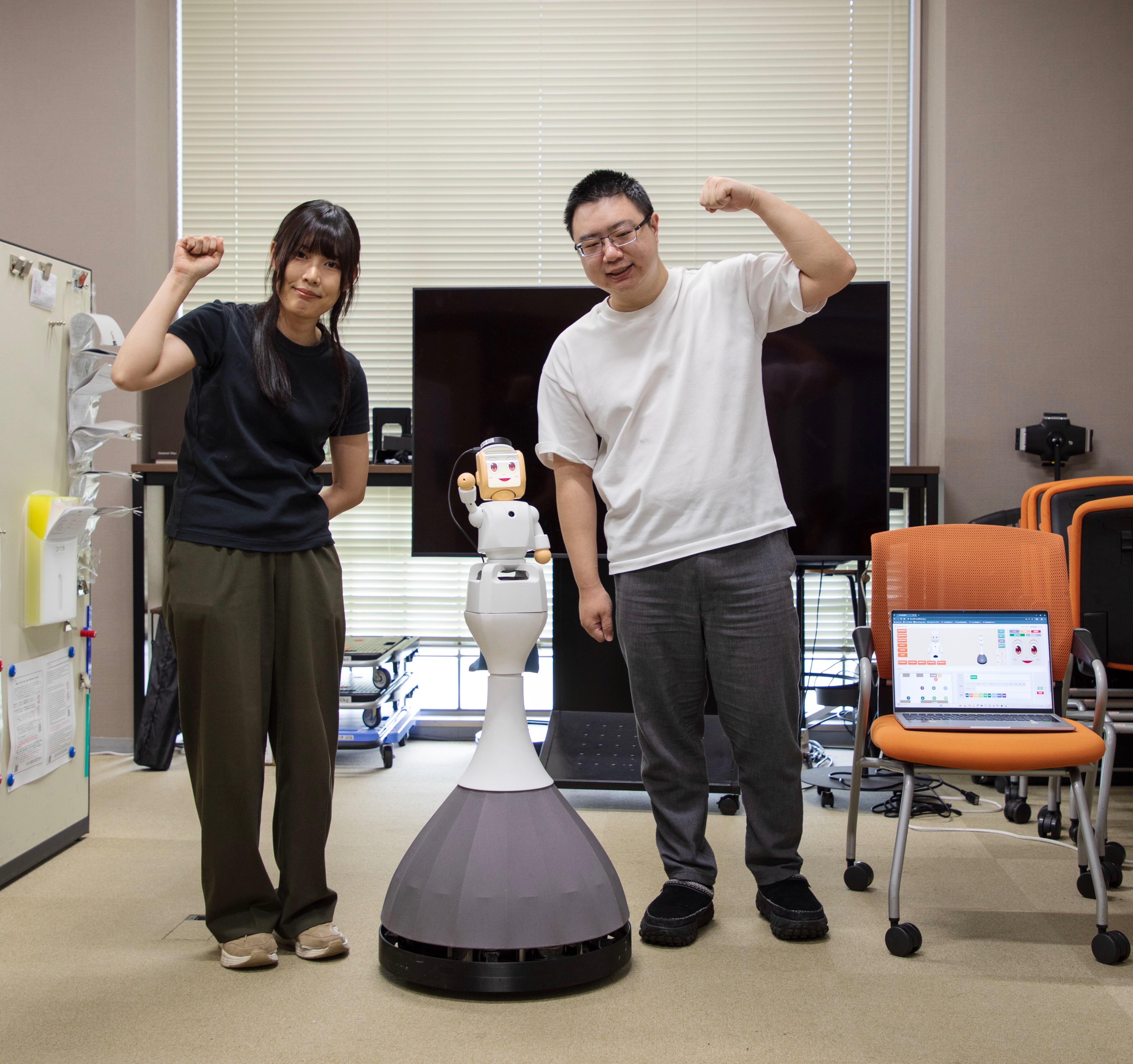 Aquarium robot demonstration Higashinaka Lab Nagoya University.jpg